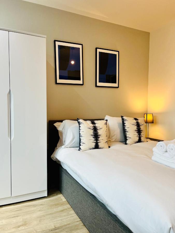 Stylish Studio Apartment Near To Old Trafford Stadium مانشستر المظهر الخارجي الصورة