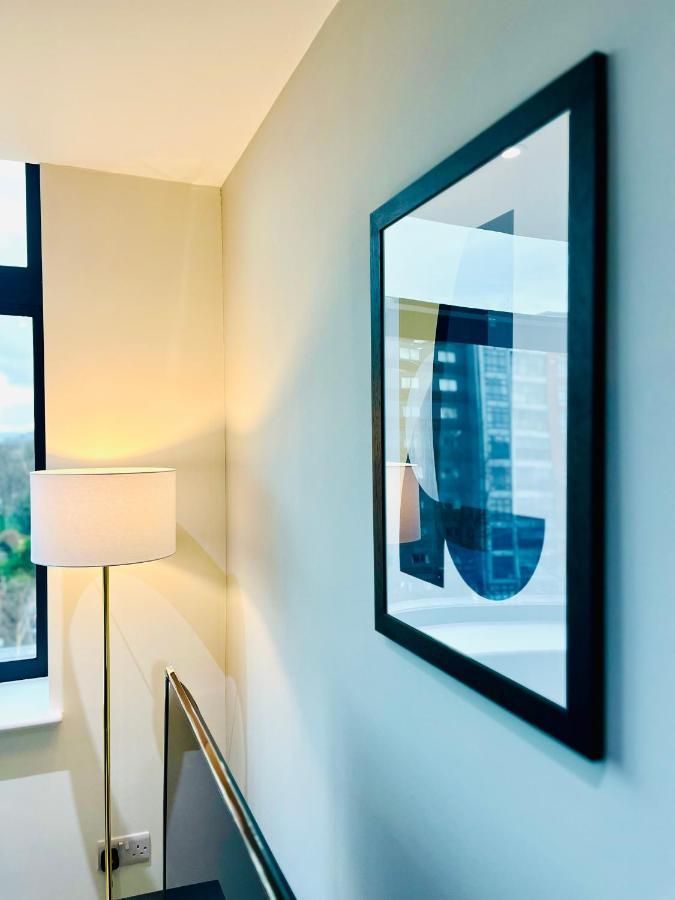 Stylish Studio Apartment Near To Old Trafford Stadium مانشستر المظهر الخارجي الصورة